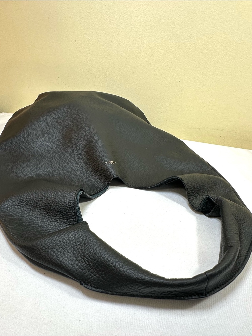 A.P.C. “Le Niege” Black grained leather Hobo Bag NWOT Retails $550 - Picture 13 of 15